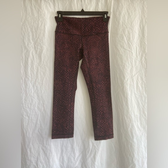 Lululemon Wunder Under Crop III Shatter Weave Dust Coral Plum Size 4 - Picture 2 of 13